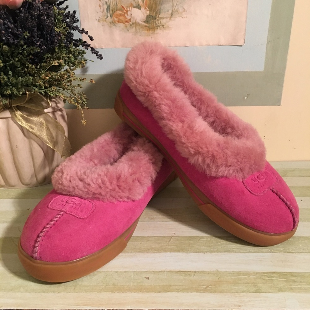 UGG Australia Women’s Rylan Suede Pink Slipper